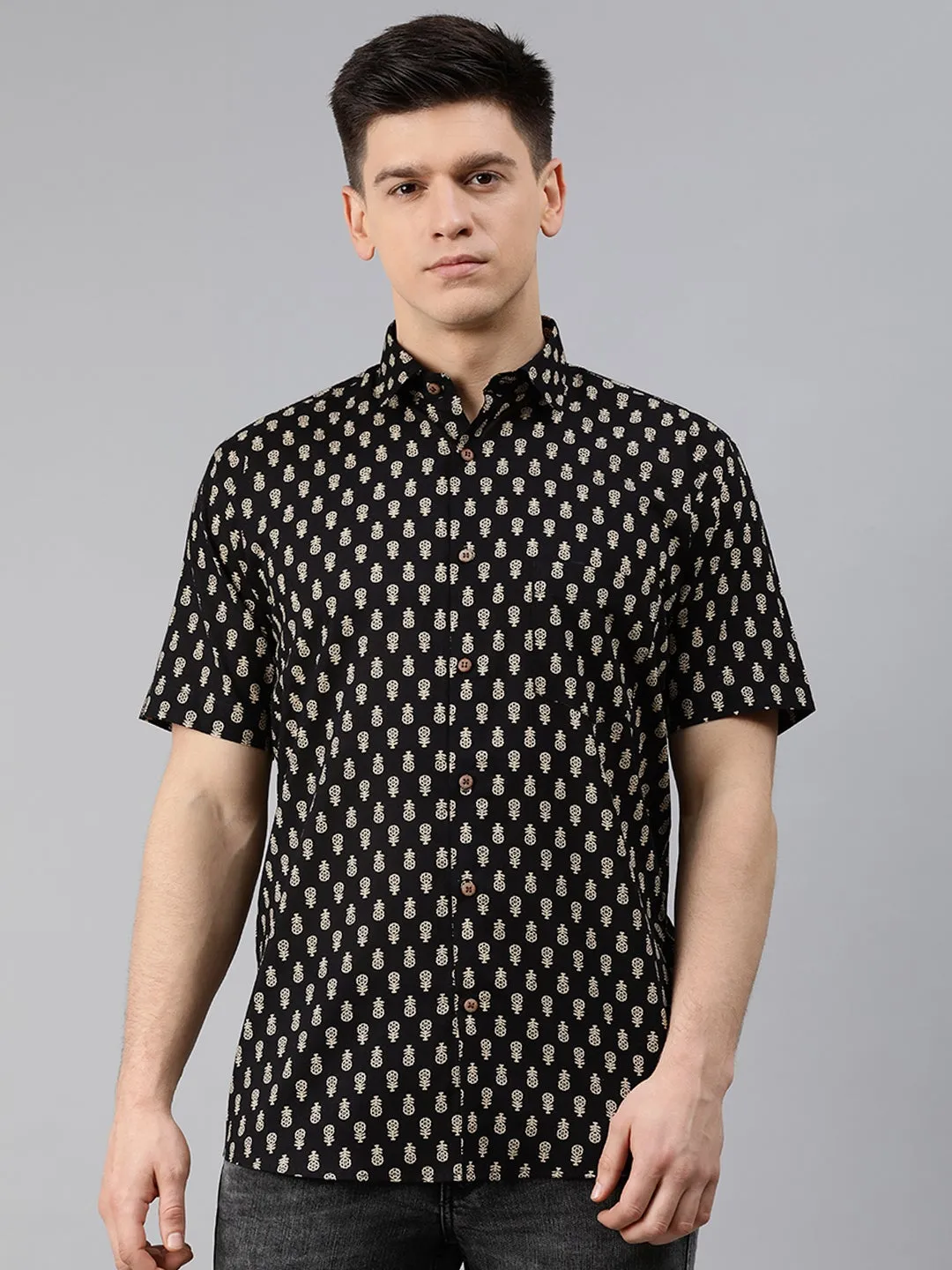 Black Cotton Short Sleeves Shirts For Men-Mmh047