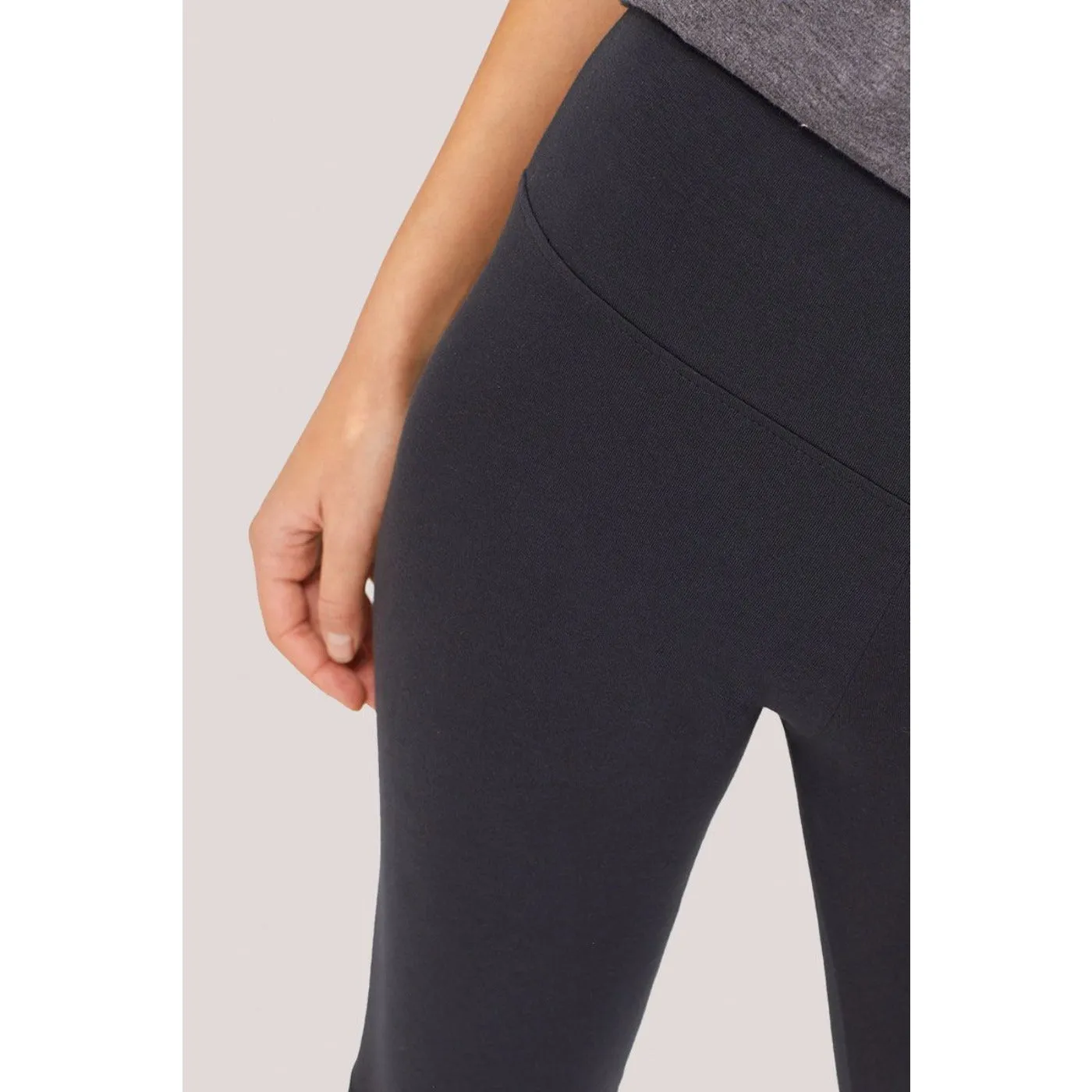 Dull Black Plain Legging Shorts