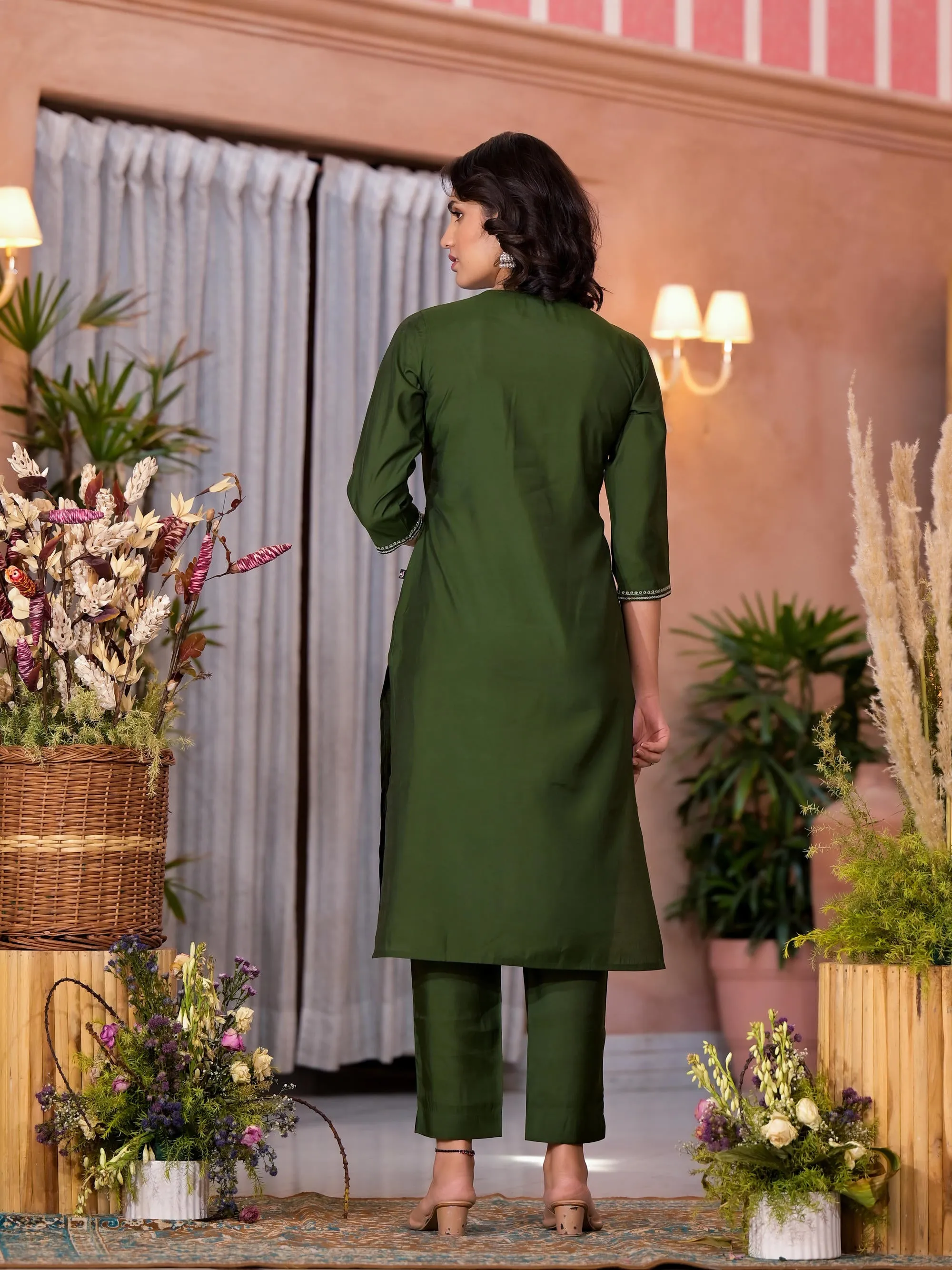 Green Zari Embroidered Viscose Kurta Pant And Dupatta Set With Tassels On Dupatta