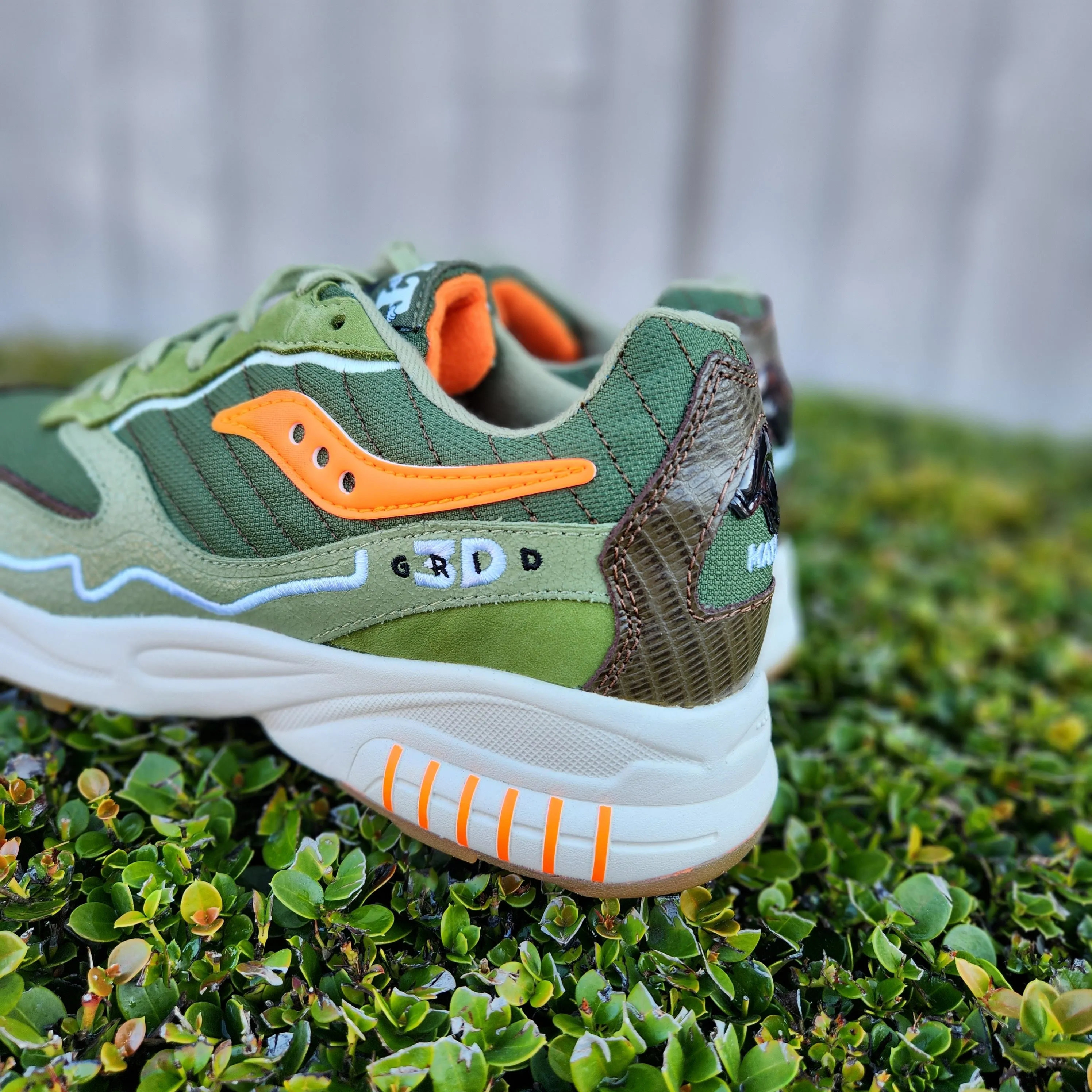 SAUCONY 3D GRID HURRICANE TORTOISE GREEN ORANGE