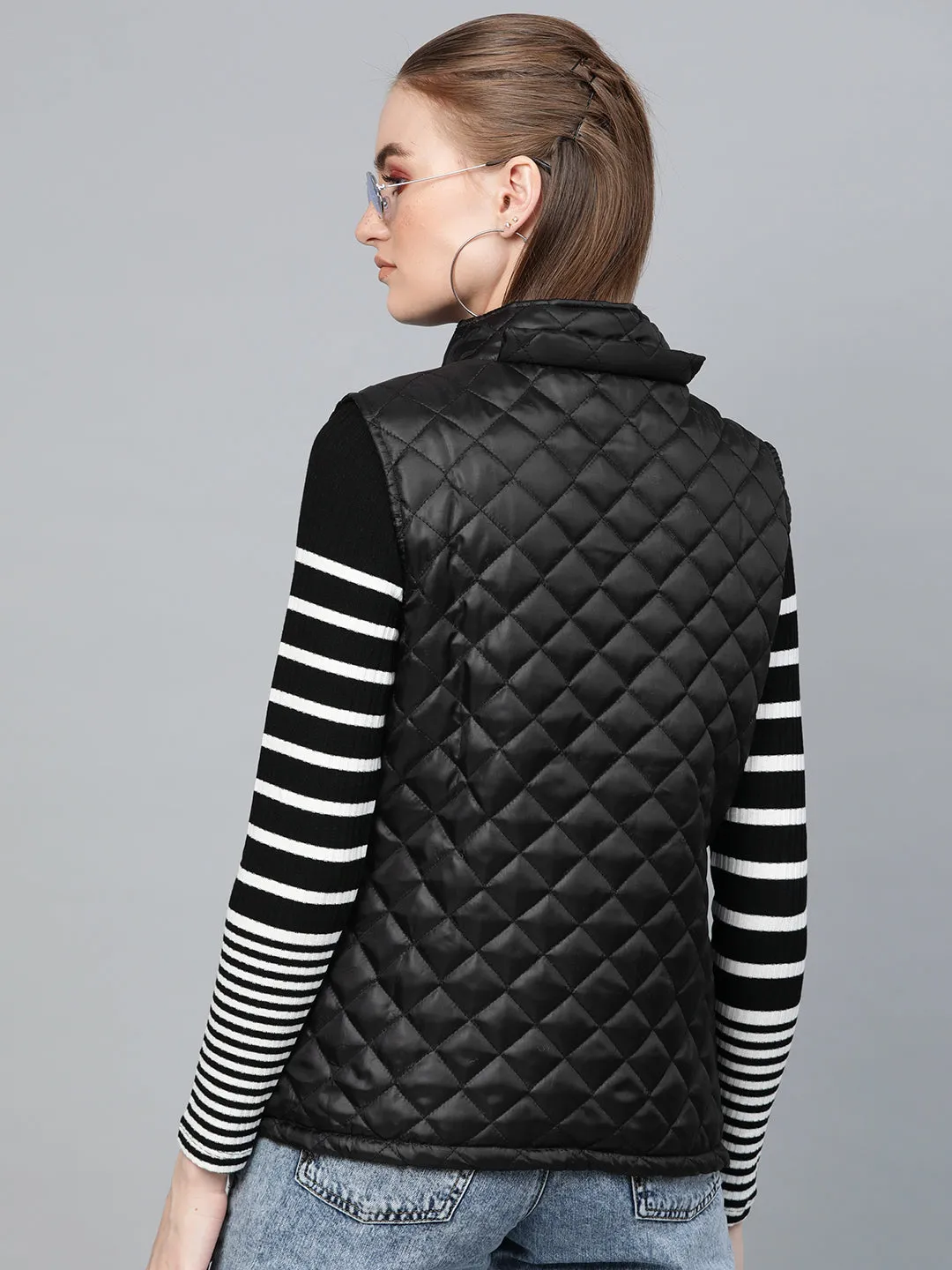 Women Black Quilted Sleeveless Hood Jacket