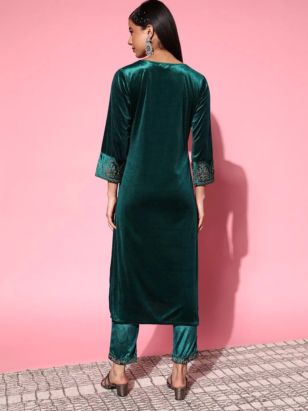 Women Emerald Green Velvet Embroidered Kurta With Pants