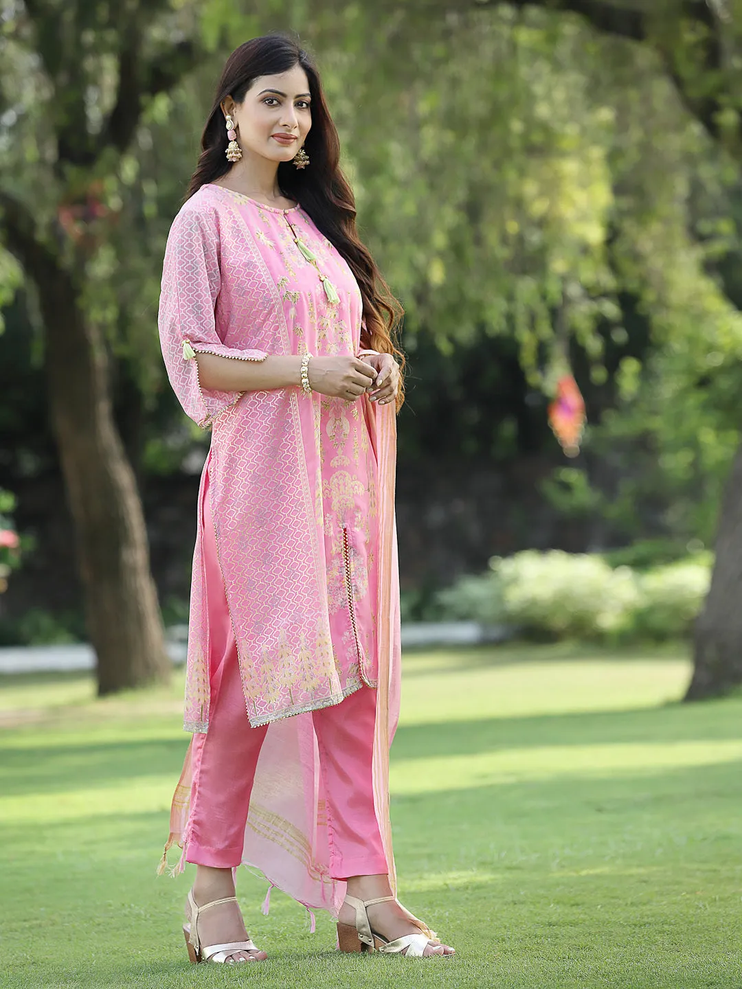 Women Pink Georgette  Kurta Set With Dupatta