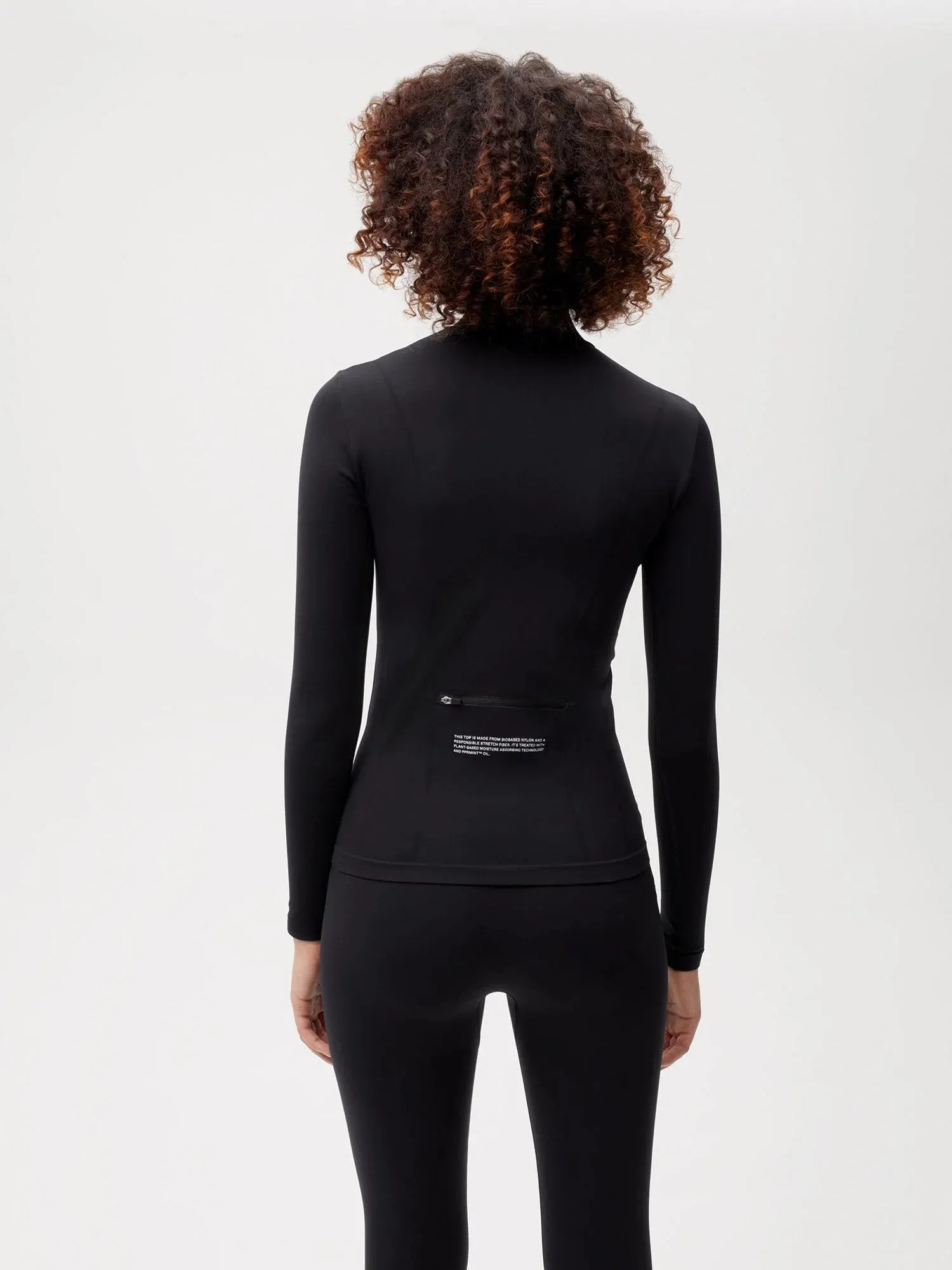 Women’s Activewear 2.0 Long Sleeve Zipped Top—black